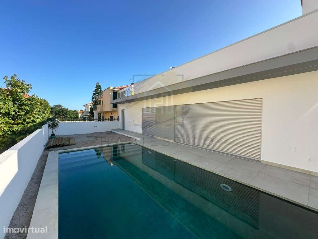 Luxuosa Moradia em Azeitão- Conforto e Elegância-32