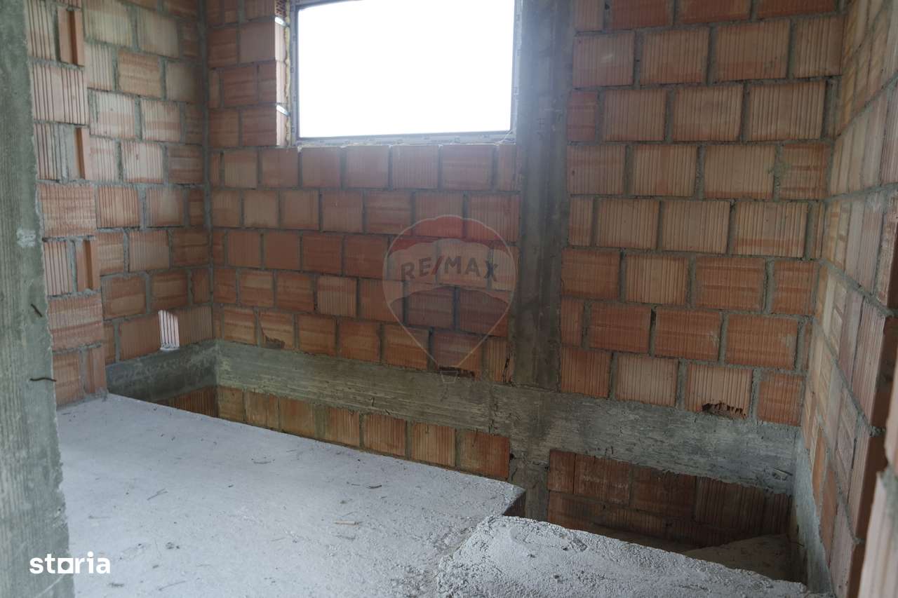 Casă de vânzare la rosu în Tăuții Măgherăuș-10