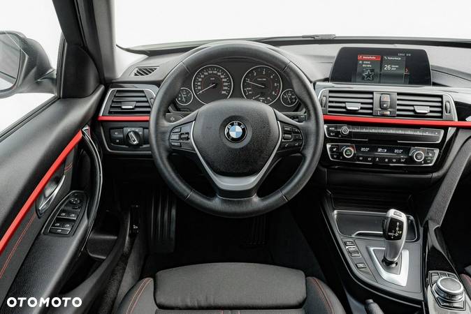 BMW Seria 3 320d xDrive Sport Line - 19