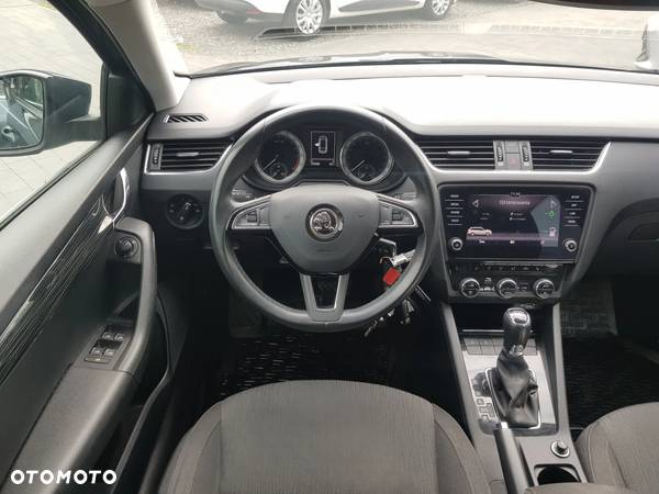 Skoda Octavia 2.0 TDI SCR Style DSG - 17