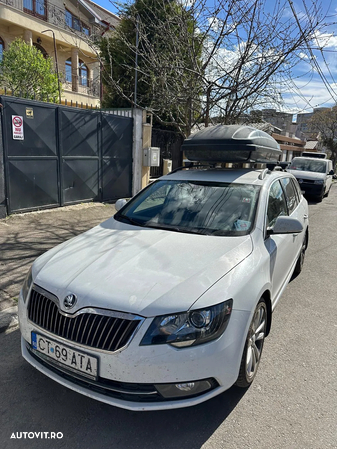 Skoda Superb Combi 2.0 TDI Elegance - 3