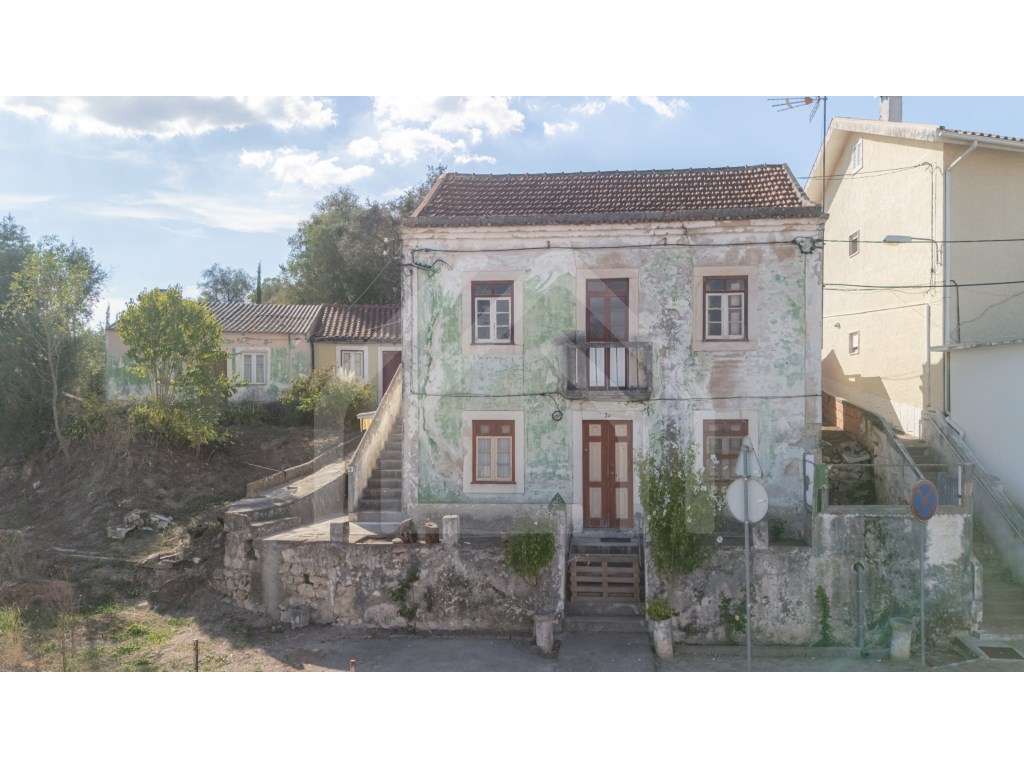Conjunto de 3 moradias para reabilitação | Pedrulha - Grande imagem: 2/17