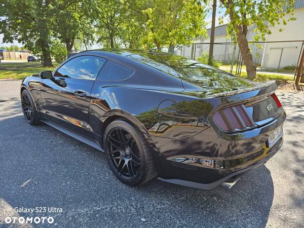 Ford Mustang 5.0 Ti-VCT V8 Black Shadow Edition - 29