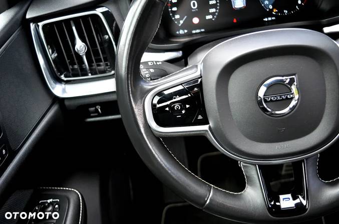 Volvo V60 T4 Geartronic R-Design - 22