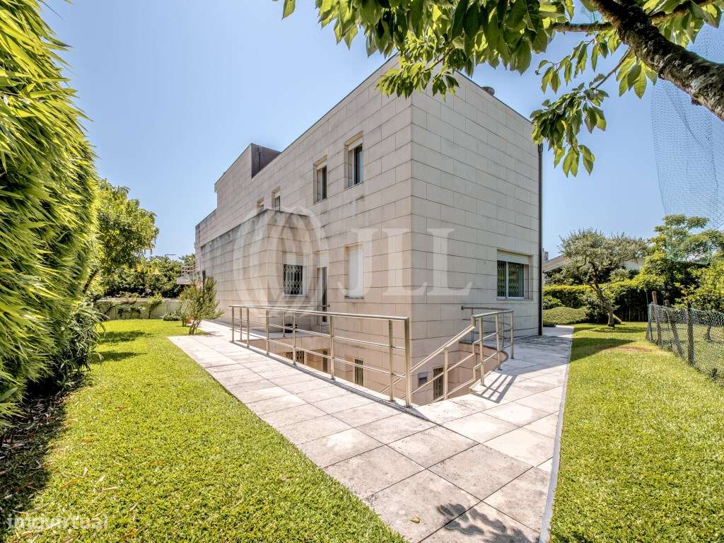 Moradia T6+1, com garagem, piscina e jardim, Foz , Porto - Grande imagem: 3/32