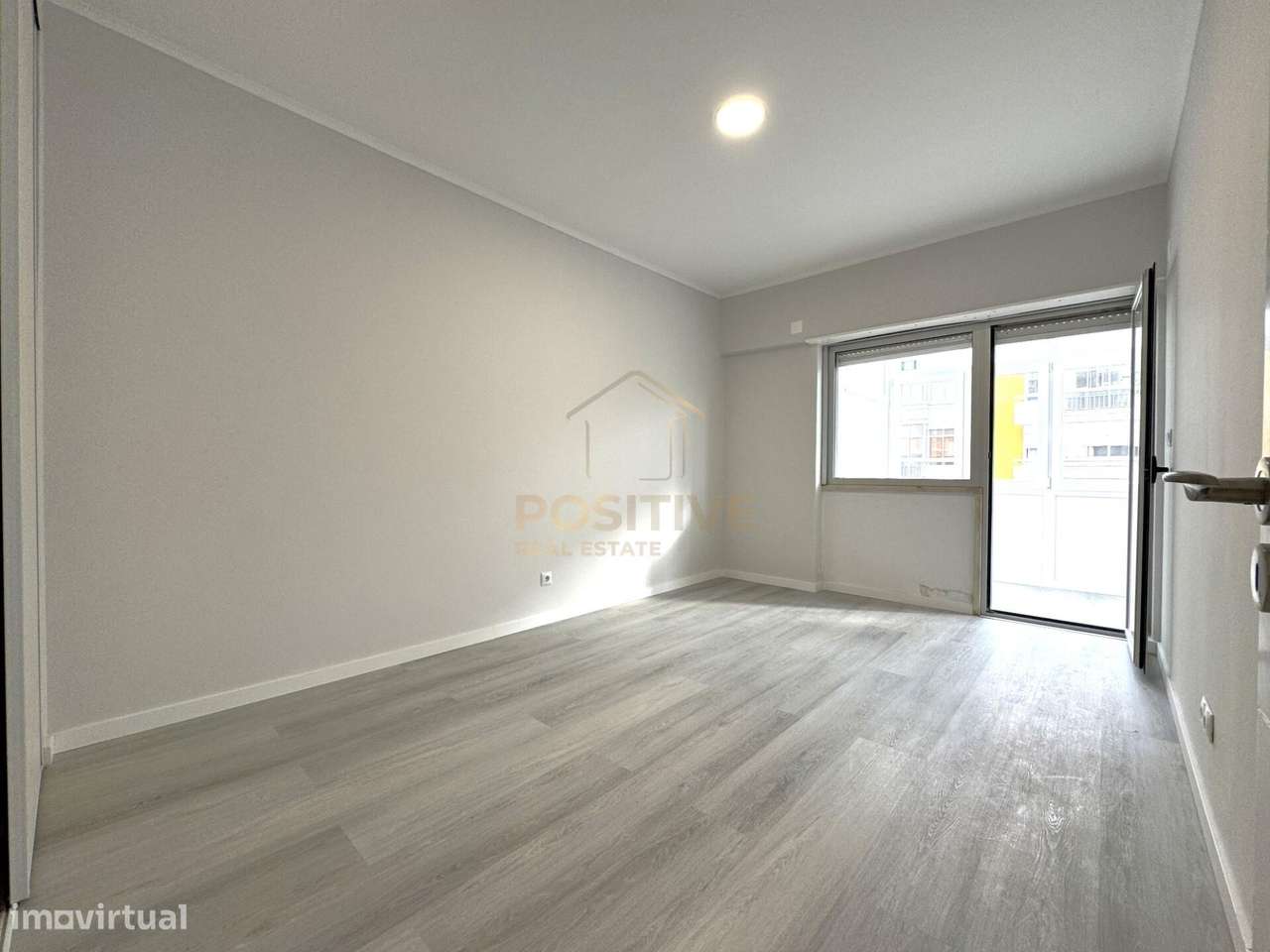 Apartamento T2 com 2 casas de banho em Oeiras-28