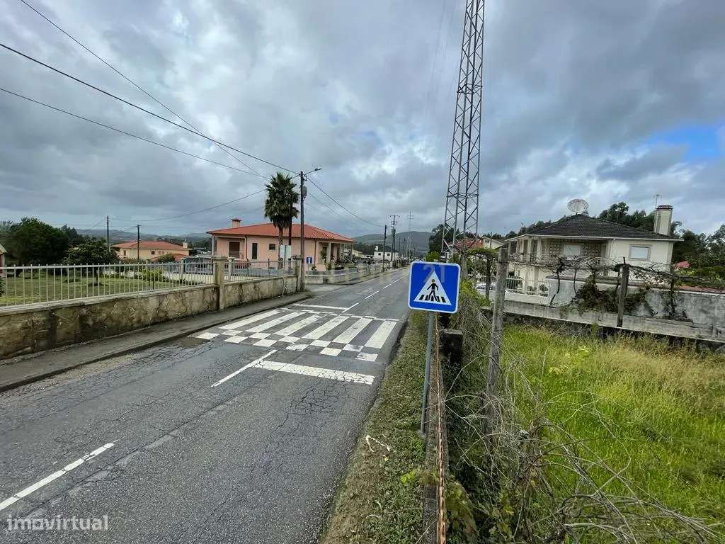 Terreno com construção aprovada  em Arcozelo Vila Verde - Grande imagem: 4/18