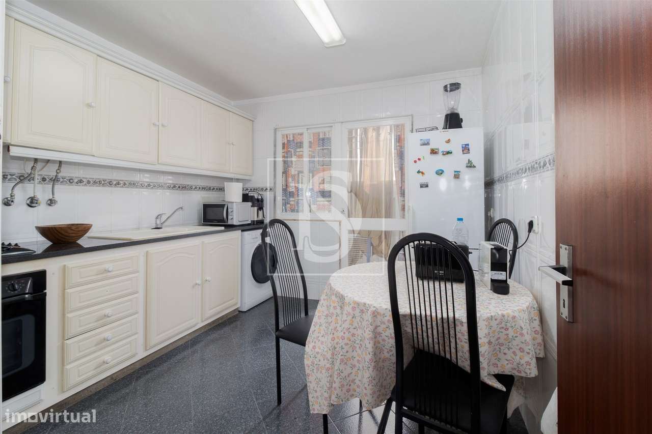 Apartamento T3 Venda em Santo António da Charneca,Barreiro-4