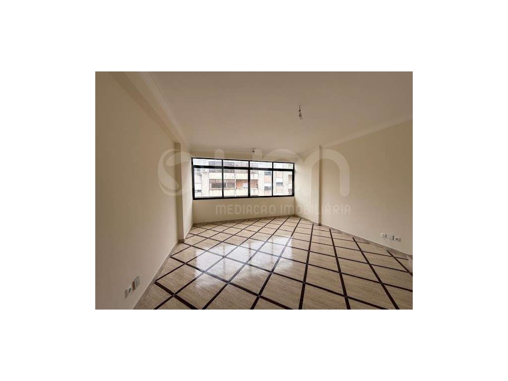 Apartamento T2 no Seixal - Paio Pires - Grande imagem: 4/16
