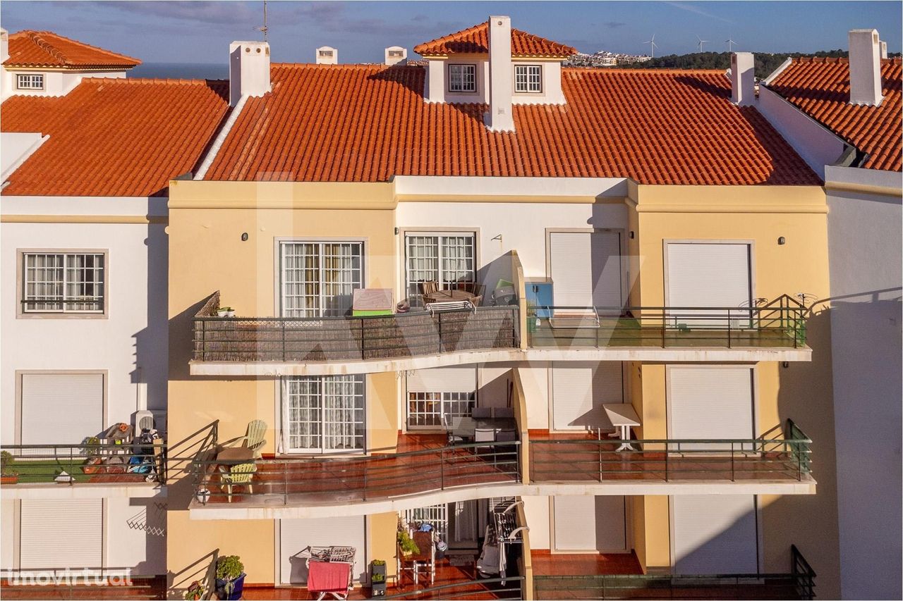 Apartamento T2, junto ao centro da vila da Ericeira com vista de mar