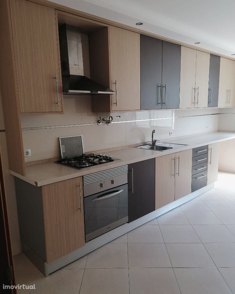 Apartamento T2 Baixa da Banheira (FM/FF)