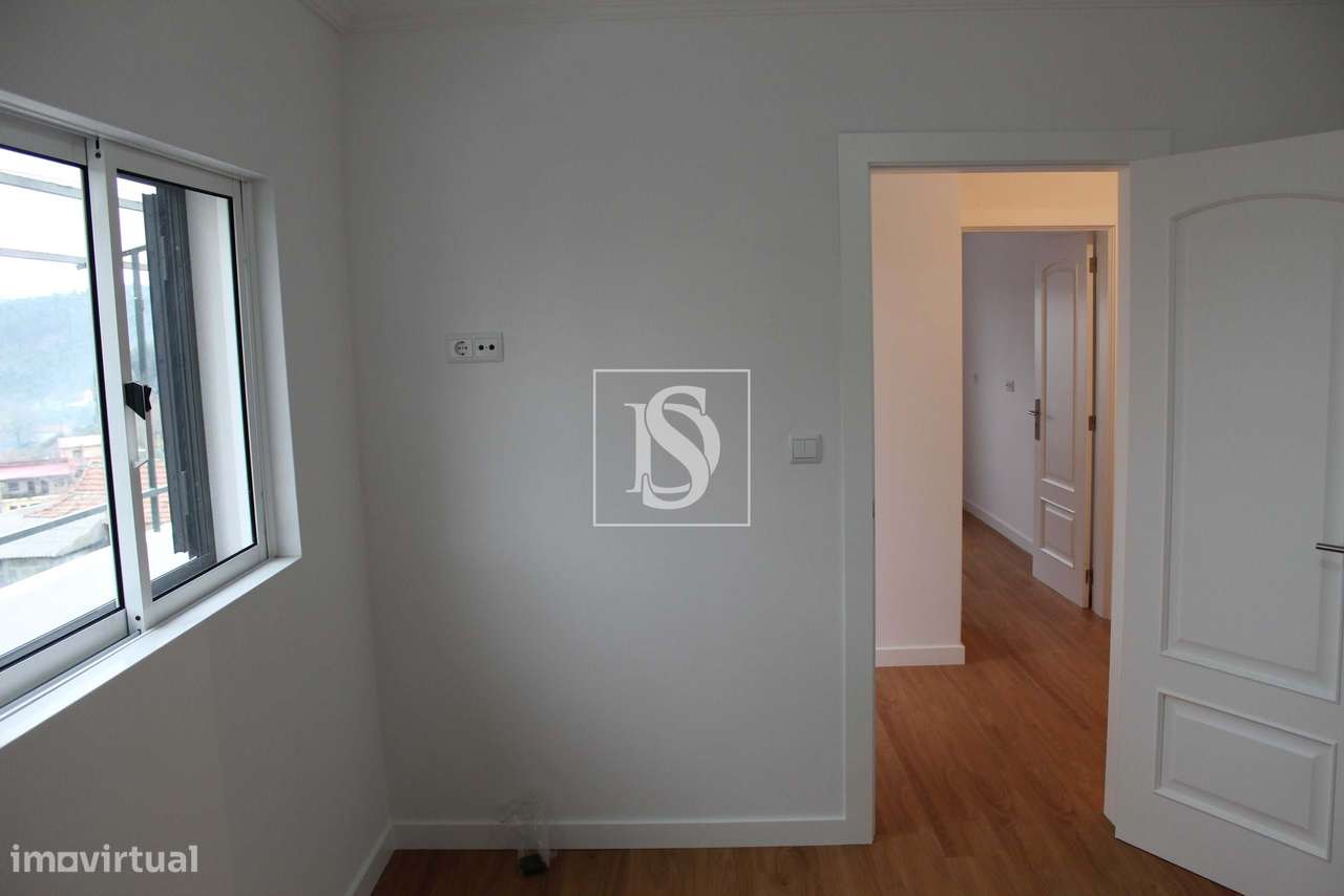 Moradia  T2+1 em Lustosa-5