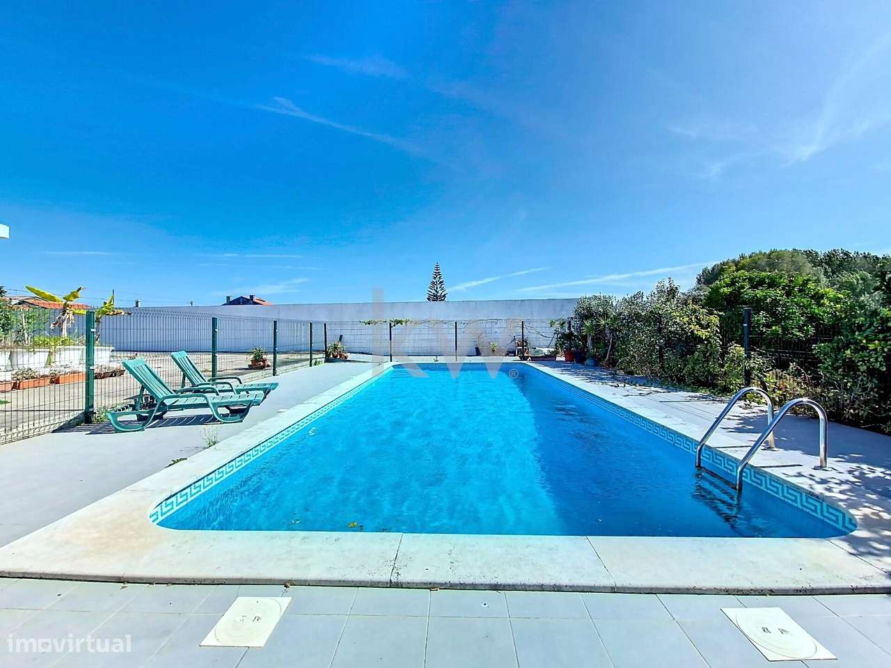 Moradia com 6 quartos, piscina aquecida, anexo e terreno com 2500m2 em-49