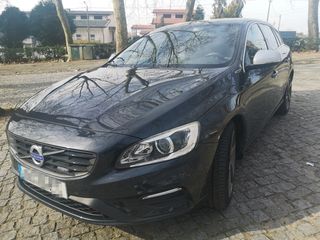 Volvo V60 2.4 D6 R-Design Sum.AWD Phev