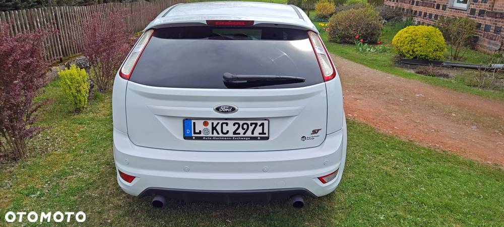 Ford Focus 2.5 ST - 21