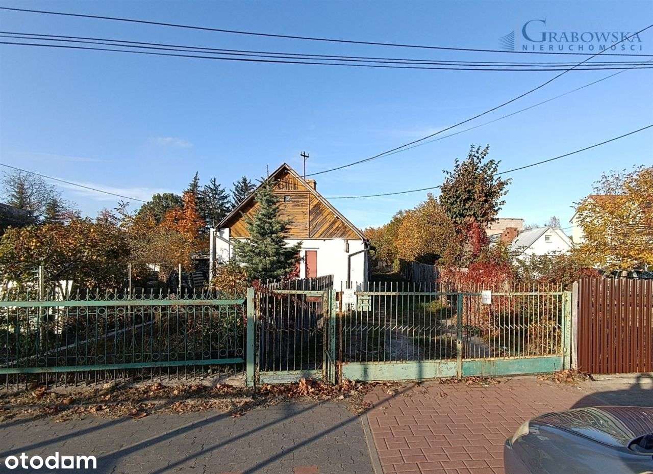 Dom na działce przy ulicy Baranowickiej.-0