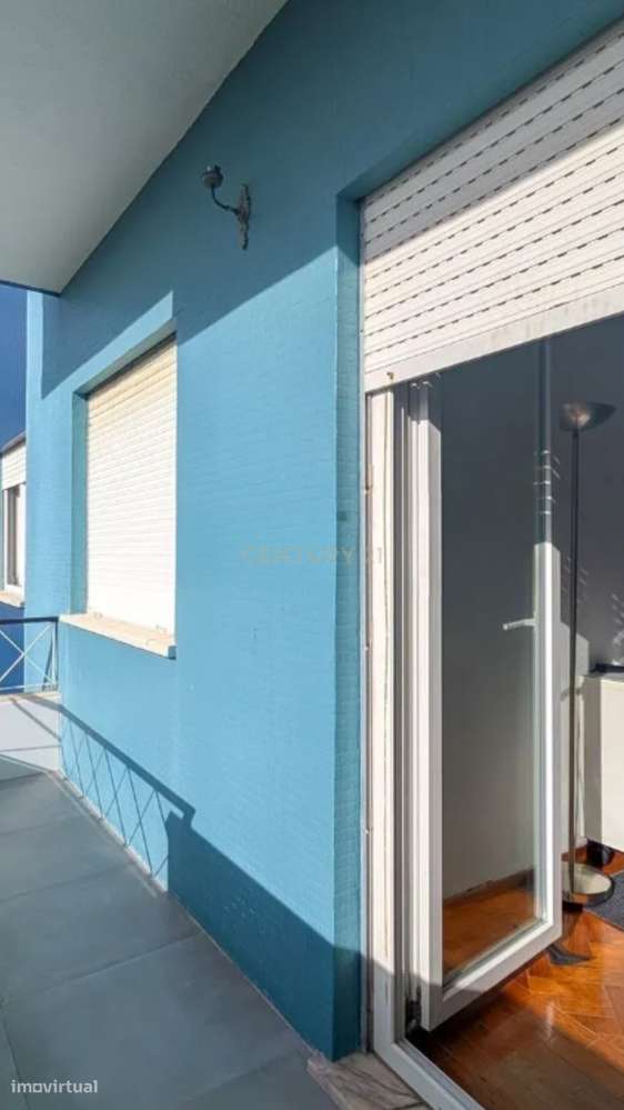 Apartamento T3 Central Almada Remodelado-10