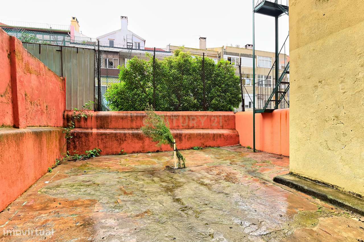 Apartamento com 4 divisões para venda em Lisboa-26