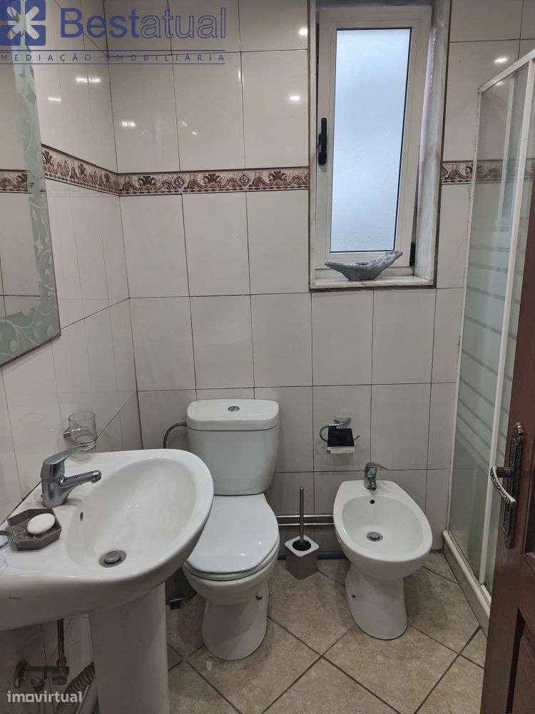 Moradia T4 Isolada - 5 min. Centro Sto. Tirso-33