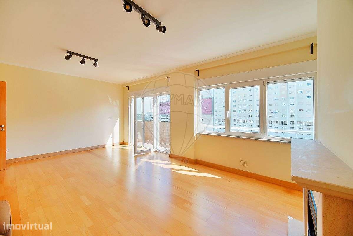 Apartamento T2 para arrendamento - Grande imagem: 2/19