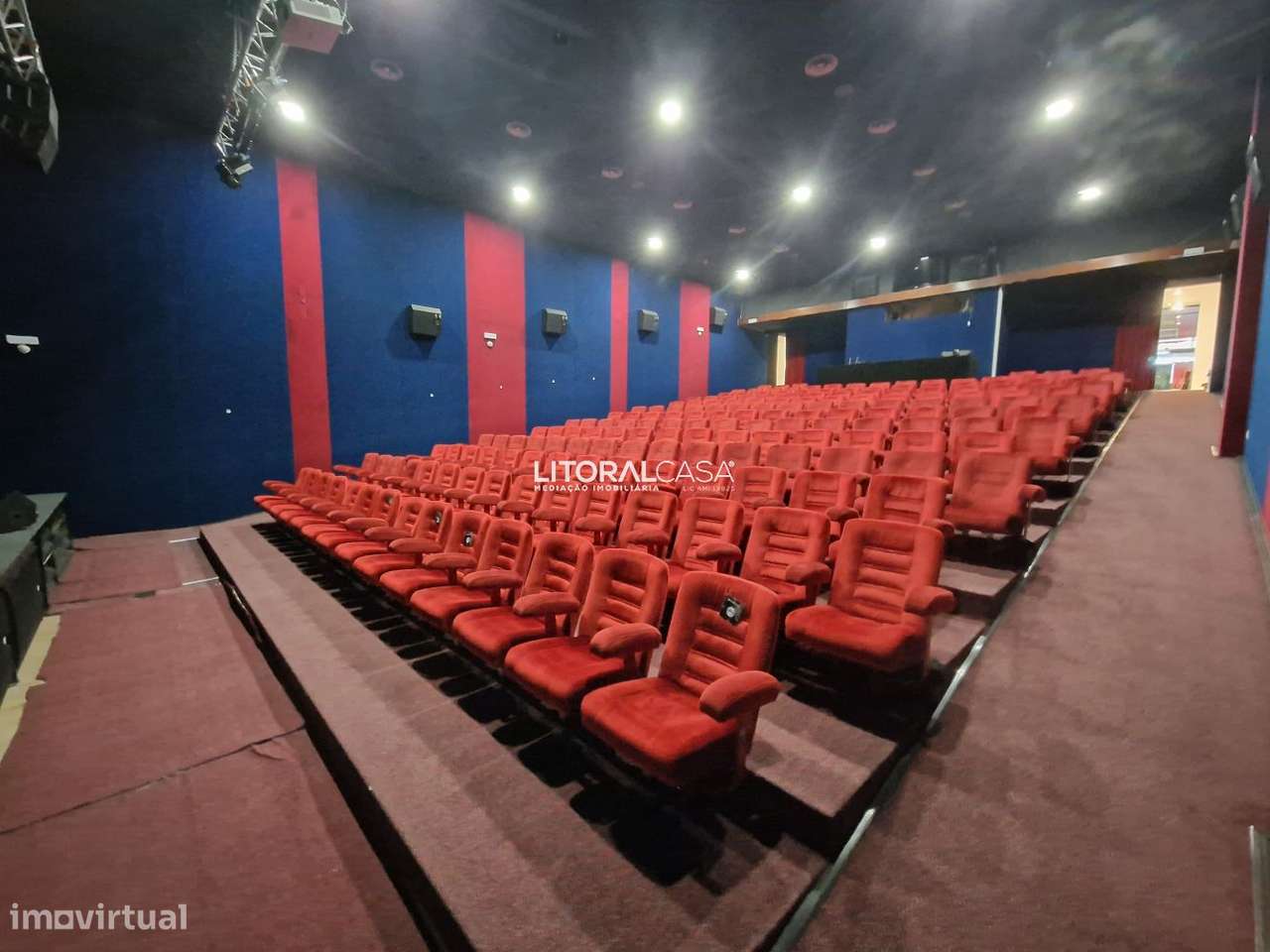 Sala de Espetáculos - Grande imagem: 2/22