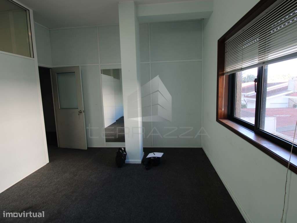 Escritório no centro da Maia - Grande imagem: 1/18