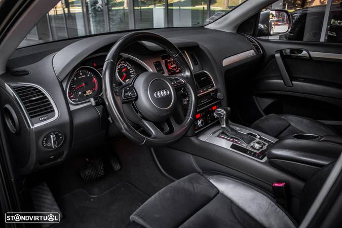 Audi Q7 3.0 V6 TDi quattro Tiptronic - 29