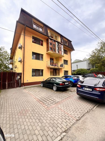 Propietar inchiriez apartament 2 camere et 1 (VOX) cu parcare privata