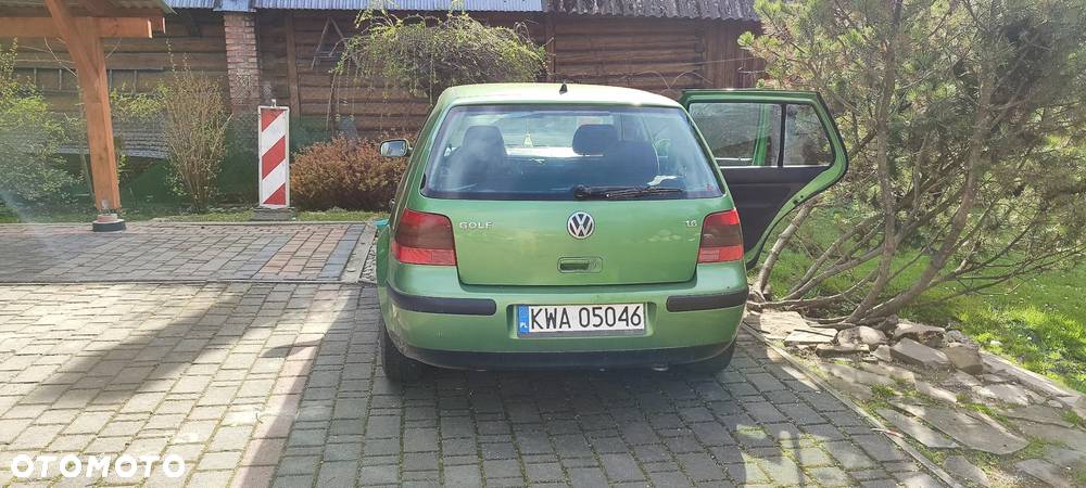 Volkswagen Golf - 2