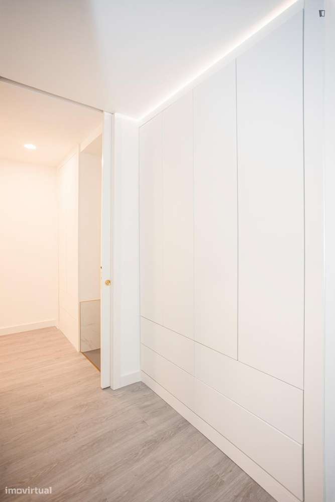 Apartamento com 3 quartos - localizado em São Nicolau Porto - Grande imagem: 3/7