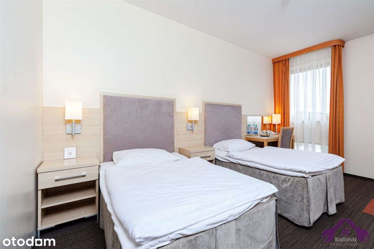 Hotel z bezpośrednim zjazdem z Dk92.-18