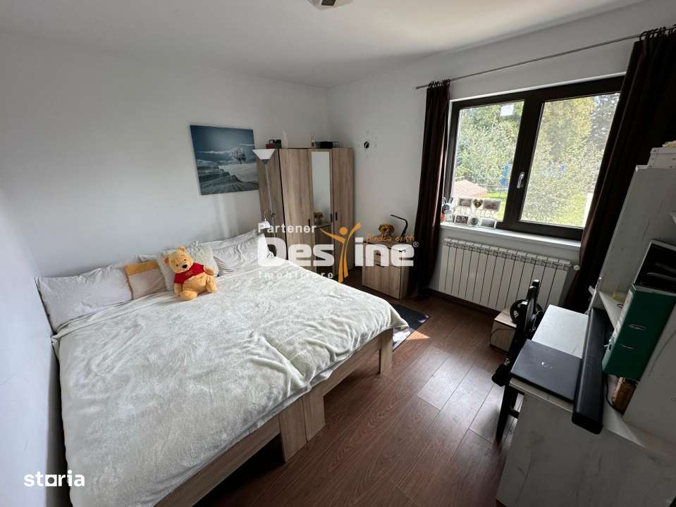 Pascani - Vila moderna, curte spatioasa, terase, garaj si demisol - Imagine principală: 5/13