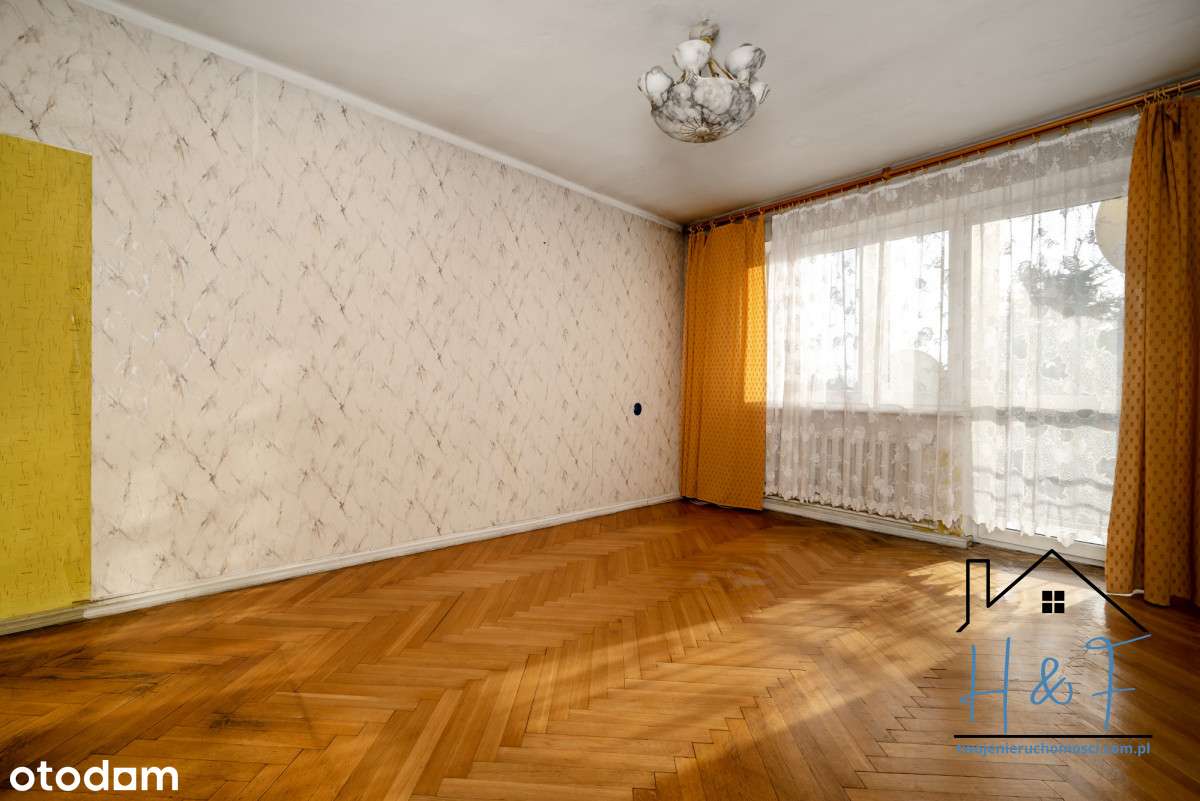 Dom z potencjałem, kawalerką i 2 garażami-9