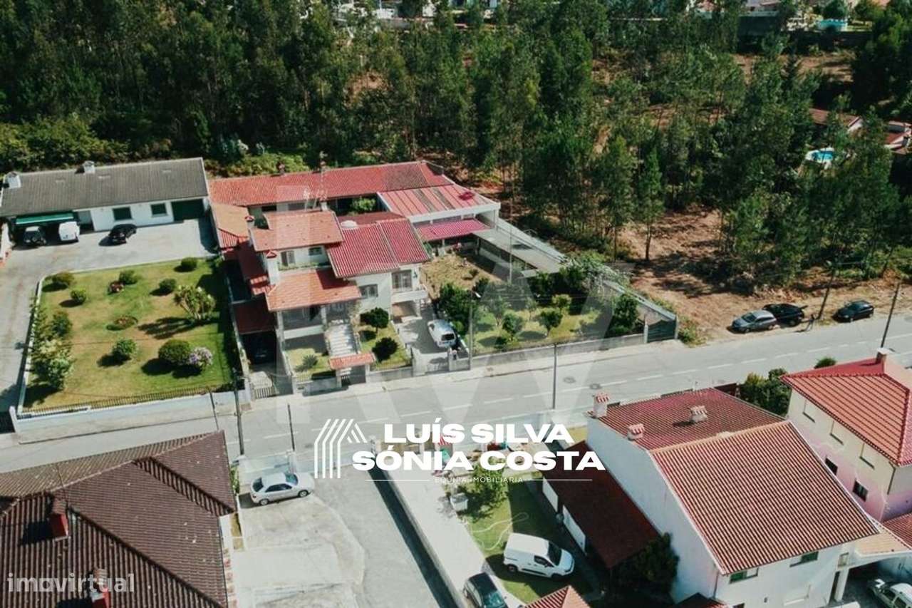 Moradia Independente T6 c/ Anexos, Armazém e Terreno p/ Construção-35