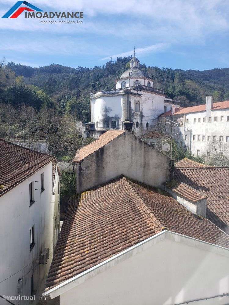 Moradia pequena em Lorvão - Penacova - Grande imagem: 3/22