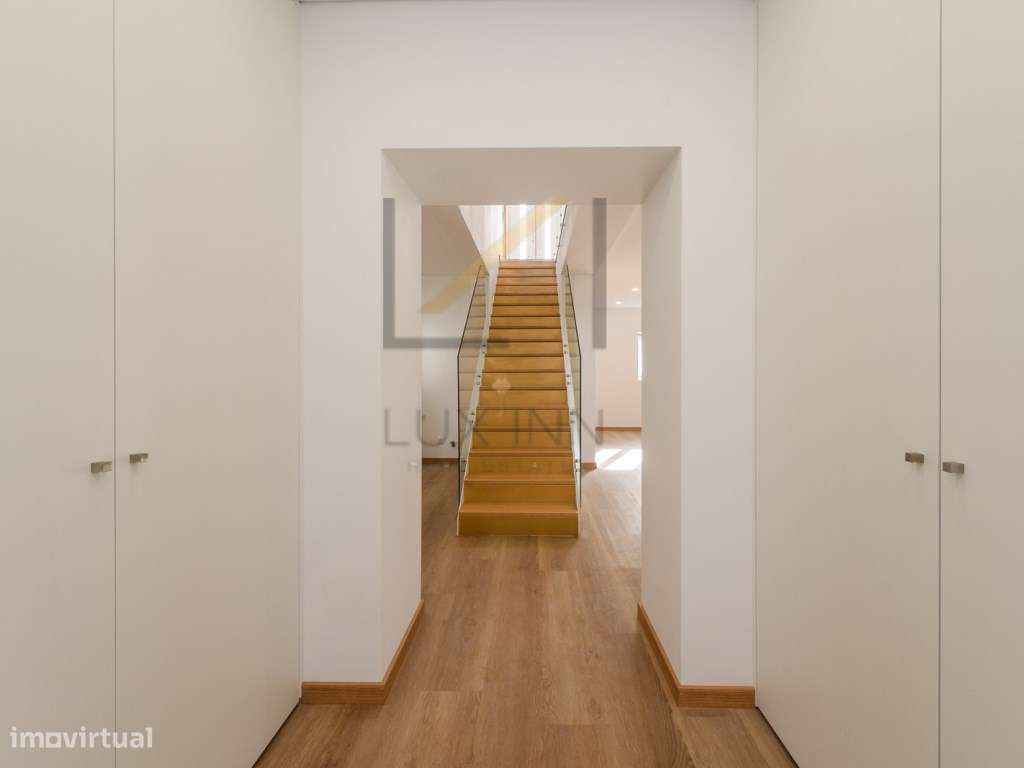 Moradia T5 Recuperada com Piscina, 2 Suítes e Garagem - Lote Isolad...-37