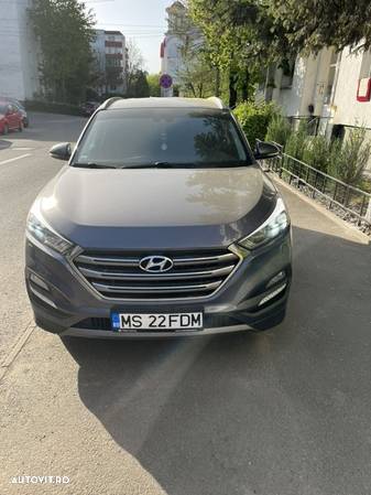 Hyundai Tucson 2.0 CRDI 4WD 6AT Premium+ - 12