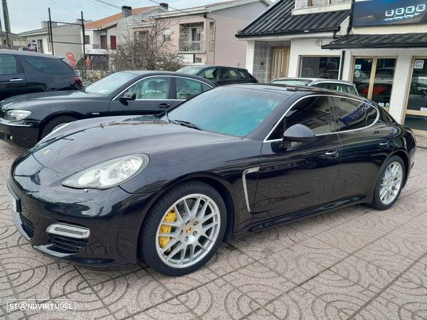 Porsche Panamera Turbo PDK - 43