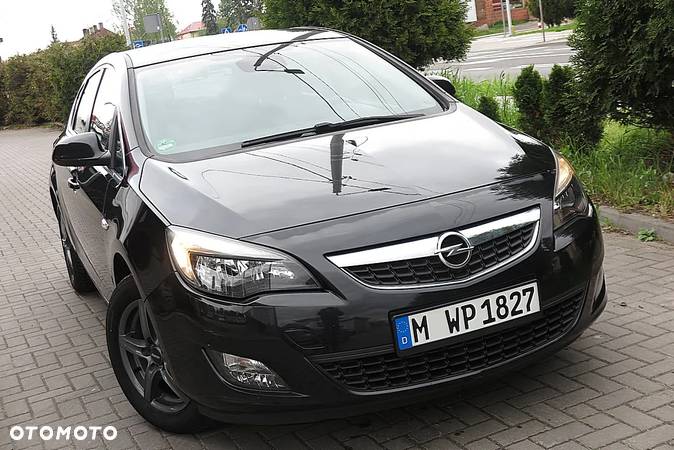 Opel Astra 1.4 Turbo Design Edition - 22