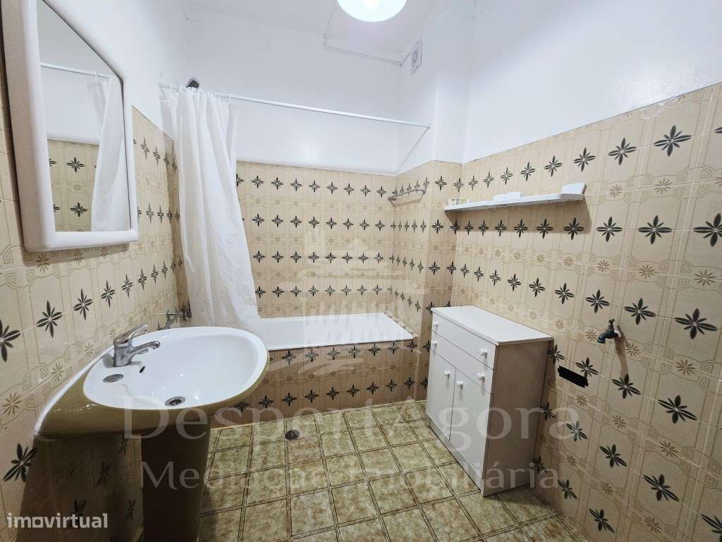 Apartamento T3 a 50 metros da estação da CP-11