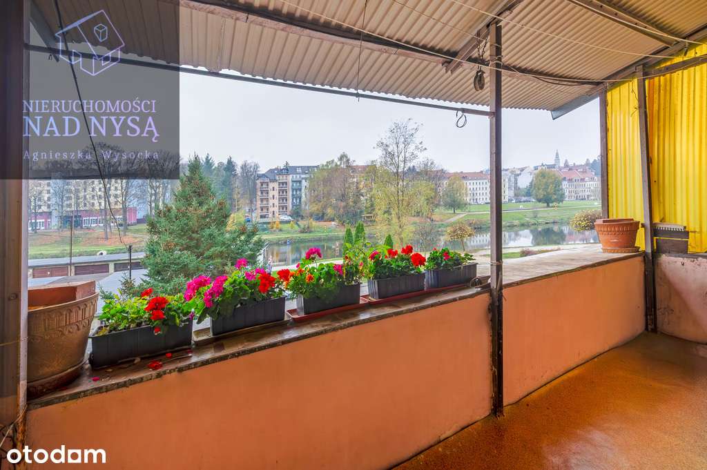 3 pok., pow. 85,56 m2, 1 piętro, 2 balkony, garaż!-11