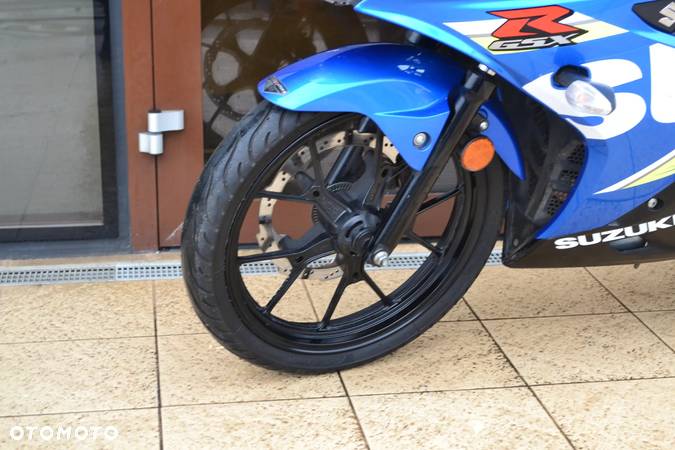 Suzuki GSX-R - 7