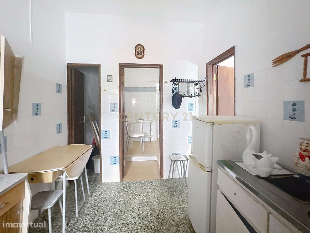 Oportunidade de Renovação em Famalicão – Nazaré | 135.000€-5