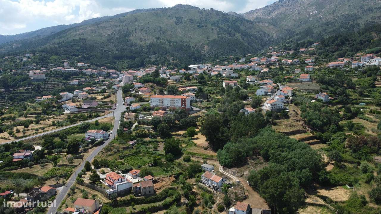 Terreno com 4.522 m² e Viabilidade de Construção - Vila do Carvalho-3