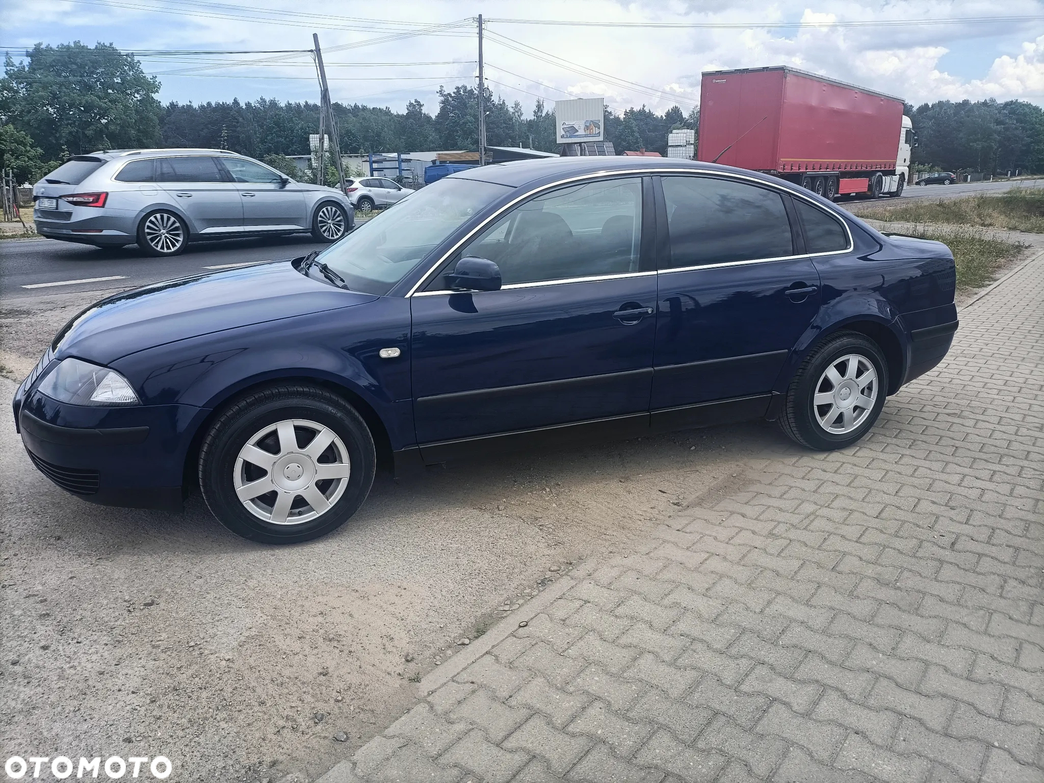 Volkswagen Passat 1.6 Comfortline - 4