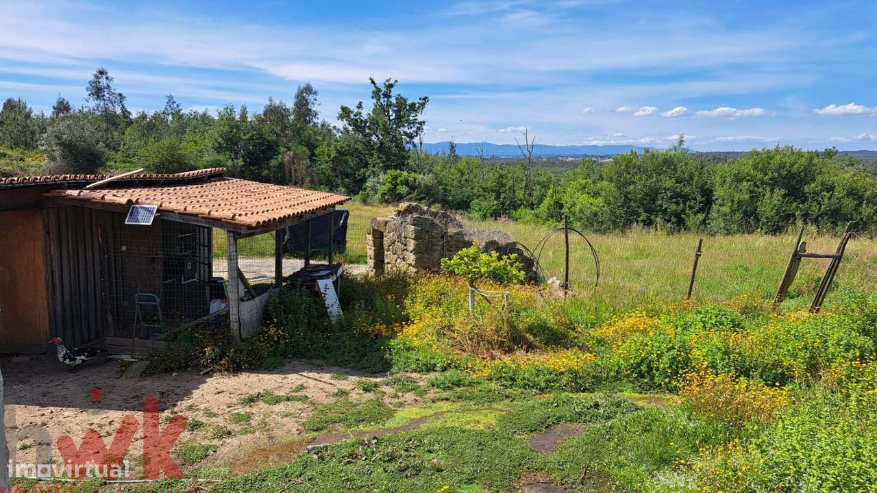 Pequena Quinta com casa pré-fabricada, mina, anexo-13