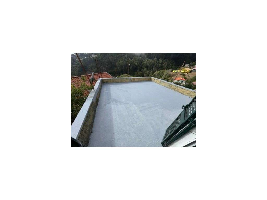 Terreno com edifício | Vista | Ribeira Brava-7