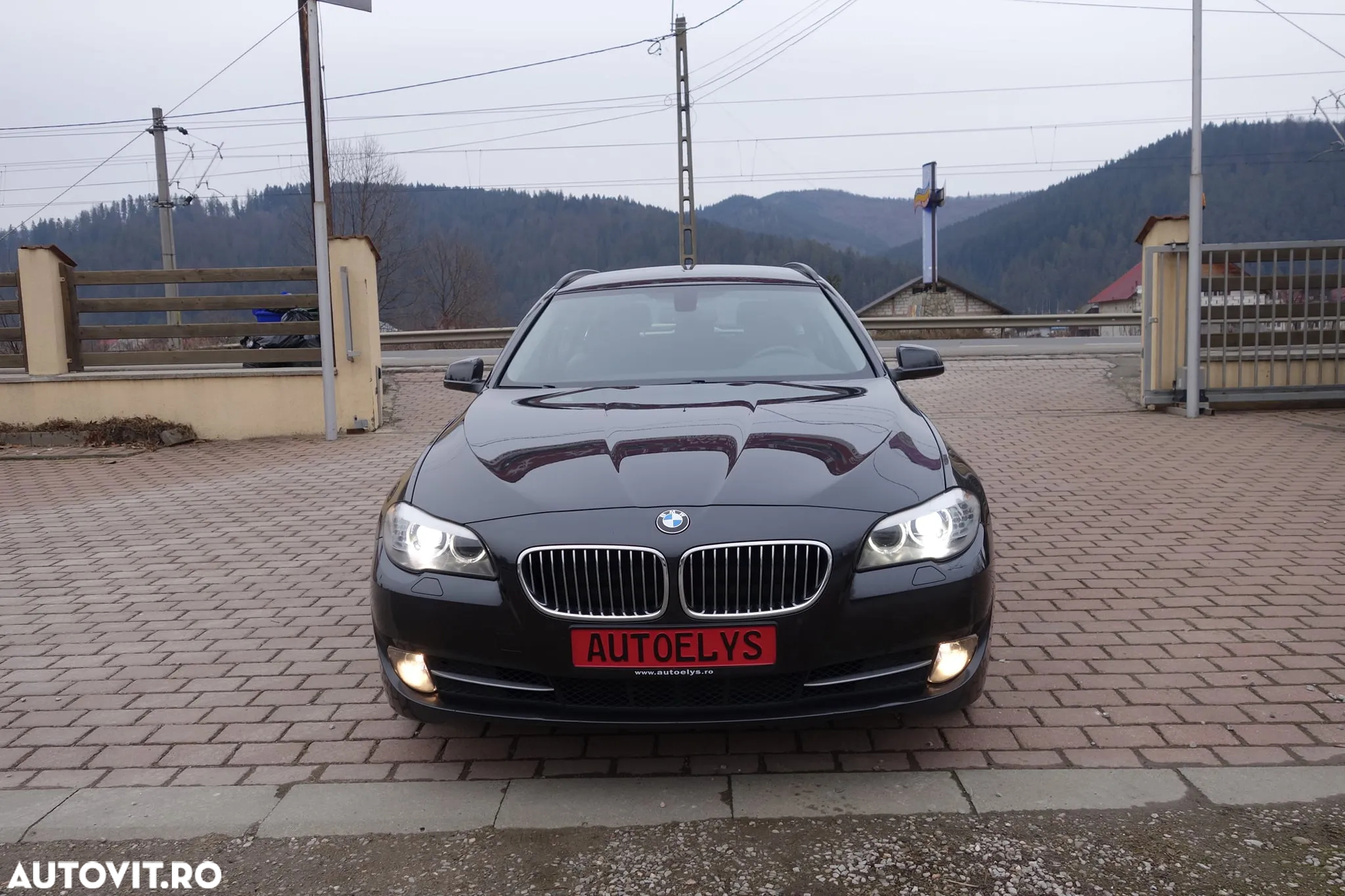 BMW Seria 5 530d xDrive Touring Aut. Luxury Line - 6