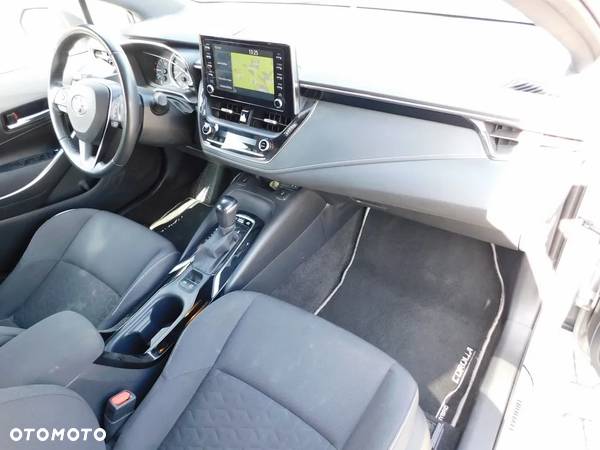 Toyota Corolla 1.8 Hybrid Business Edition - 18