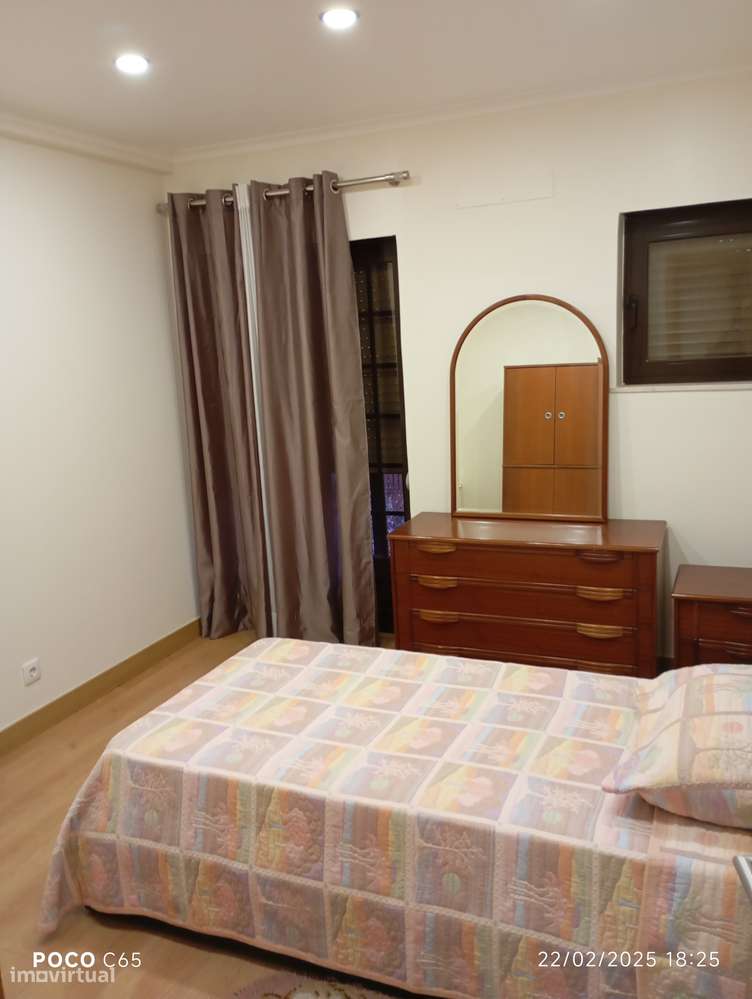 Quarto em apartamento com mobiliário e internet - Lisboa - Grande imagem: 5/11